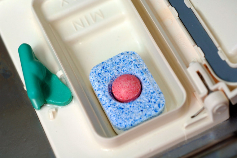 Tablete za pranje sudova nisu samo za čišćenje tanjira i escajga. Ove moćne malene tablete mogu se koristiti na razne načine